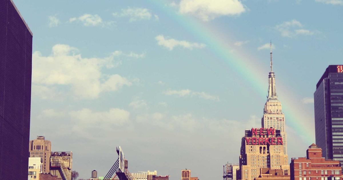 What is the difference between the Options API and Composition API in Vue 3?